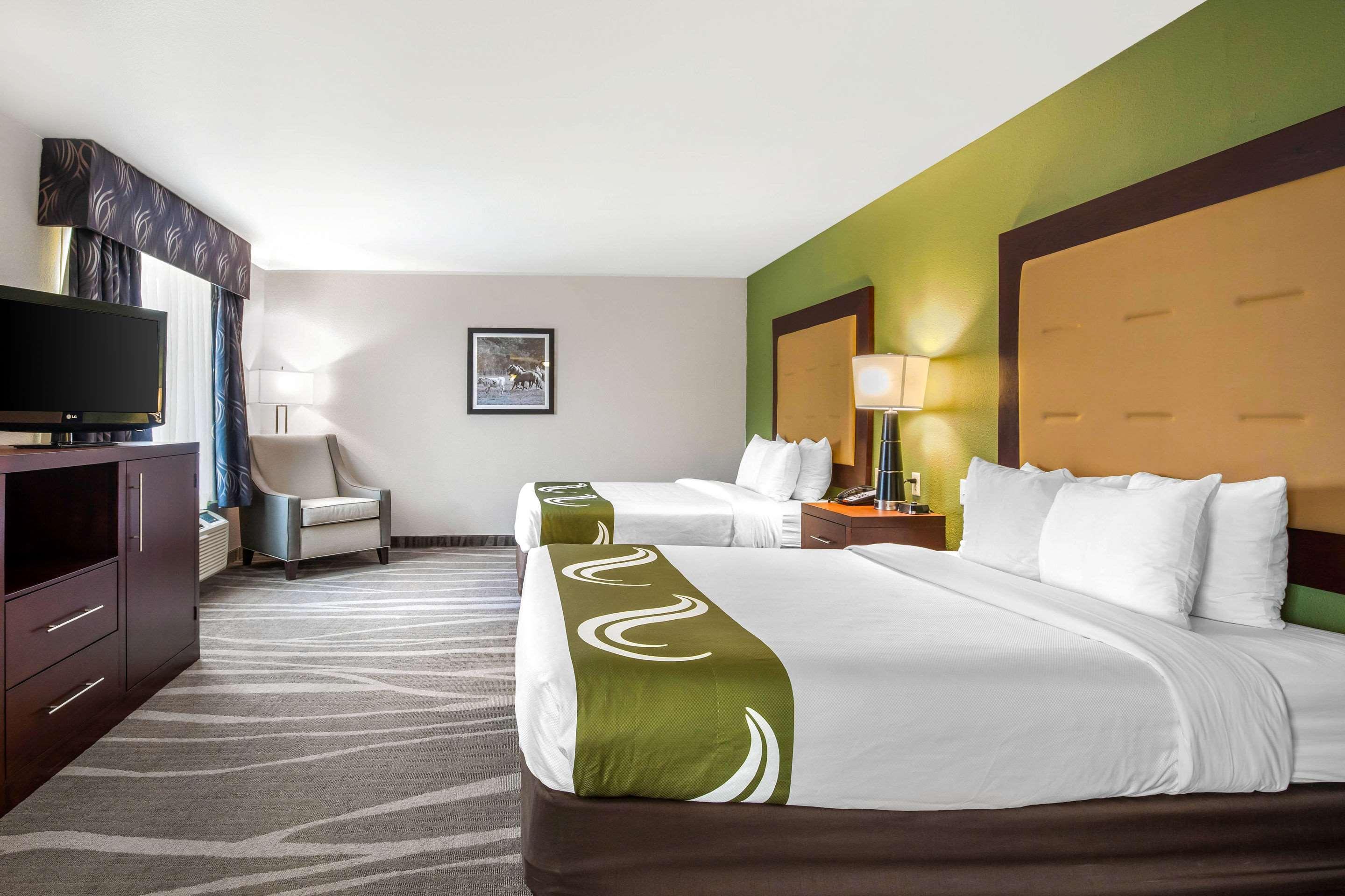 Quality Inn & Suites ويذرفورد المظهر الخارجي الصورة