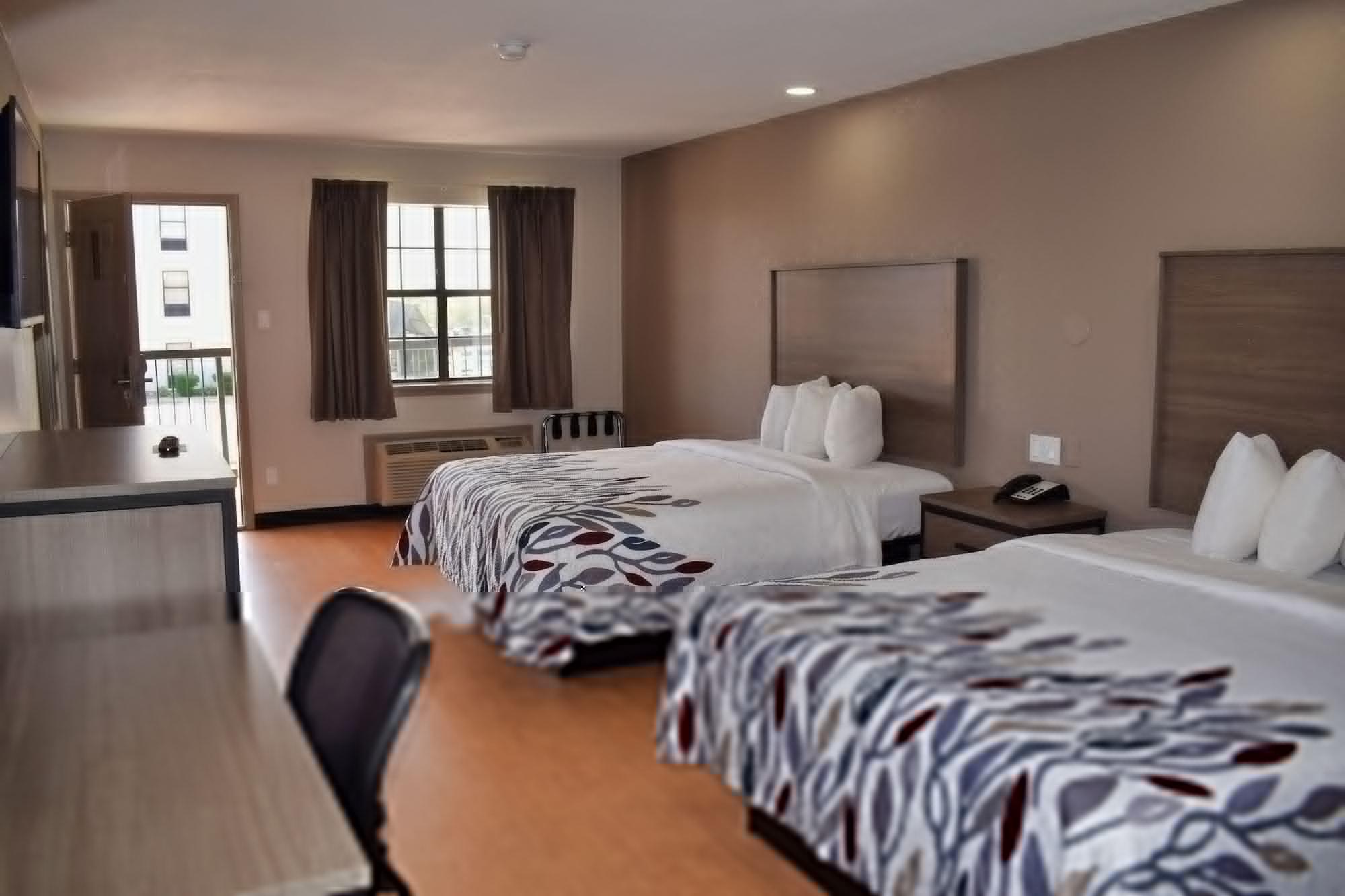 Quality Inn & Suites ويذرفورد المظهر الخارجي الصورة