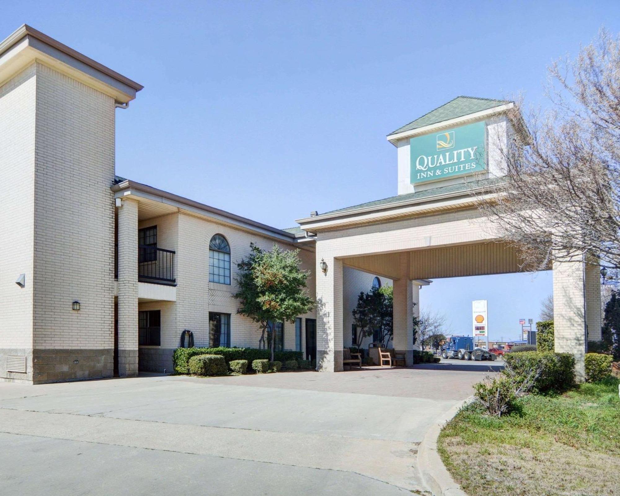 Quality Inn & Suites ويذرفورد المظهر الخارجي الصورة