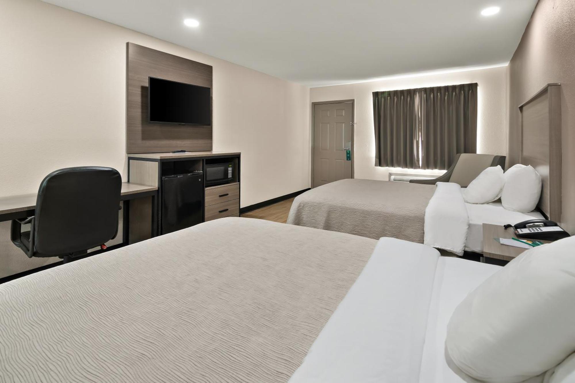 Quality Inn & Suites ويذرفورد المظهر الخارجي الصورة