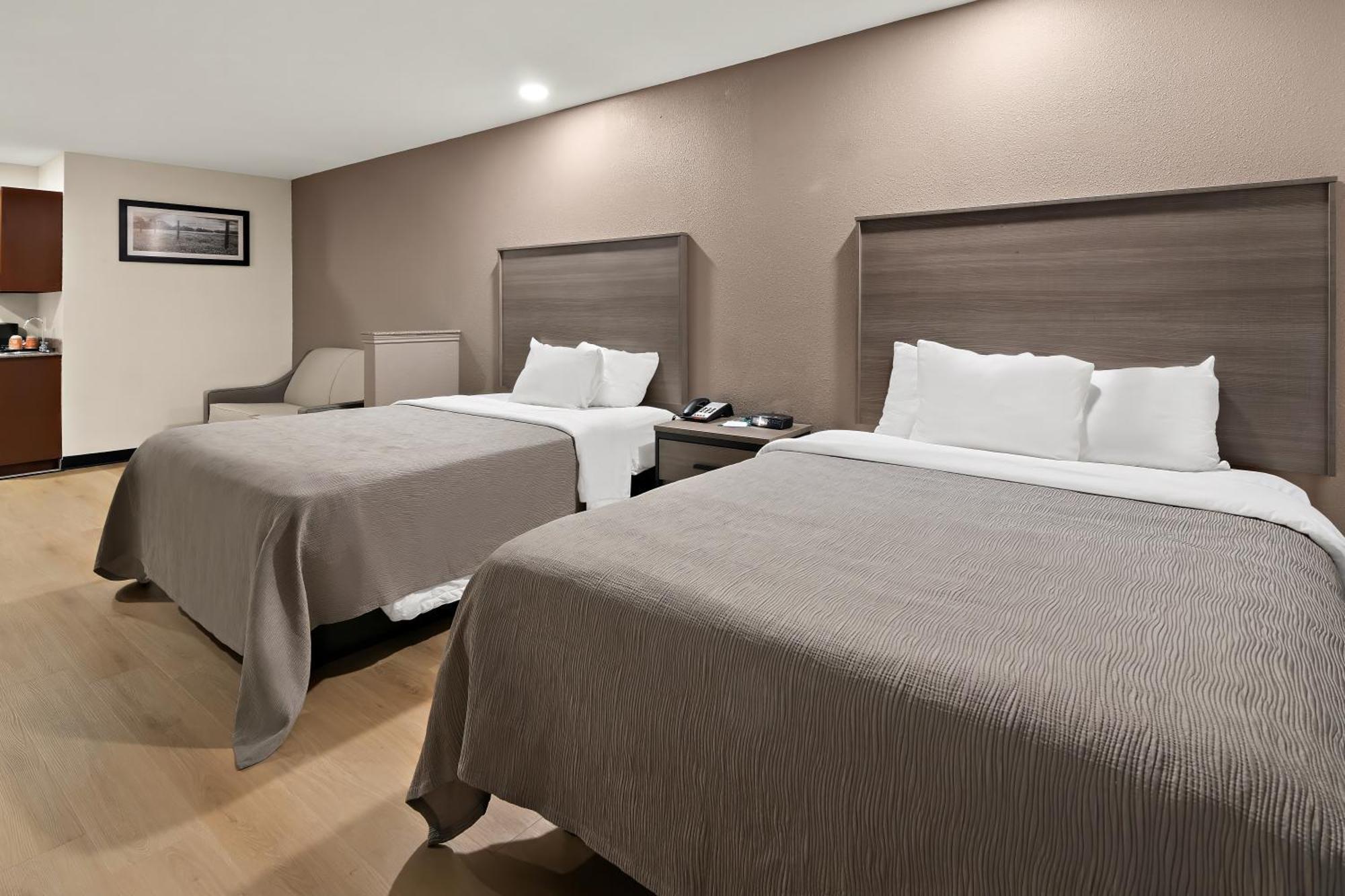 Quality Inn & Suites ويذرفورد المظهر الخارجي الصورة
