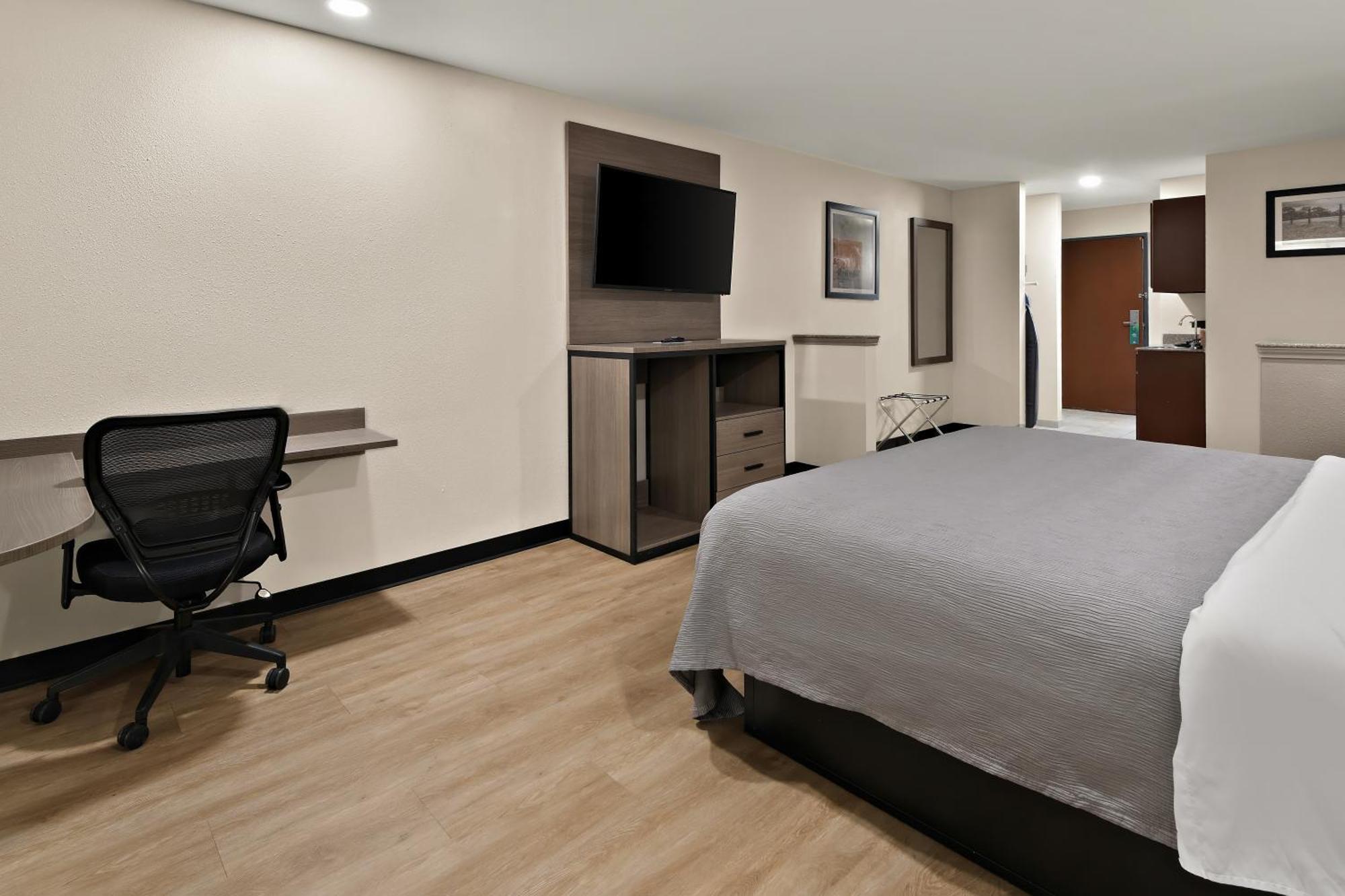 Quality Inn & Suites ويذرفورد المظهر الخارجي الصورة